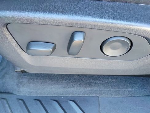 Used 2023 Chevrolet Colorado Trail Boss w/ Advanced Trailering Package image 15