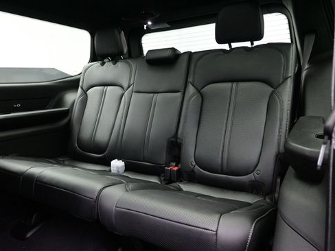 New 2026 Jeep Grand Wagoneer Limited image 11