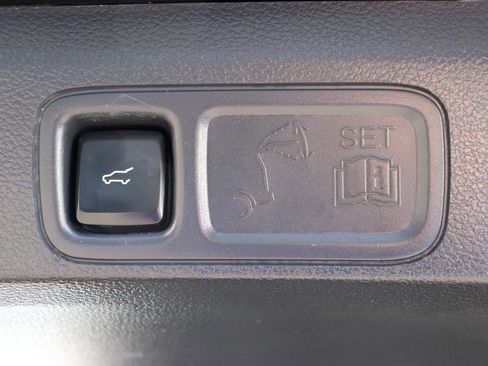 Used 2024 Ford Expedition XLT AWD/4WD image 64