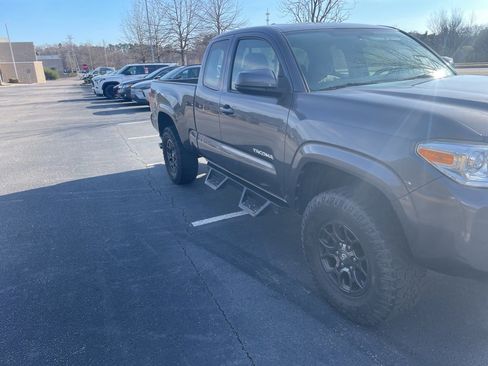 Used 2016 Toyota Tacoma SR w/ SR Convenience Package image 15