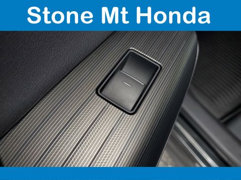 Used 2024 Toyota Venza image 15