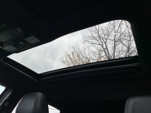 Used 2021 Toyota Tacoma Limited AWD/4WD image 25