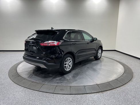 Certified 2024 Ford Edge SEL w/ Convenience Package AWD/4WD image 7