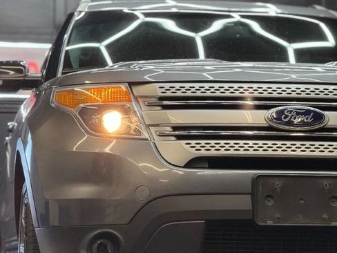 Used 2014 Ford Explorer XLT w/ Equipment Group 202A image 3