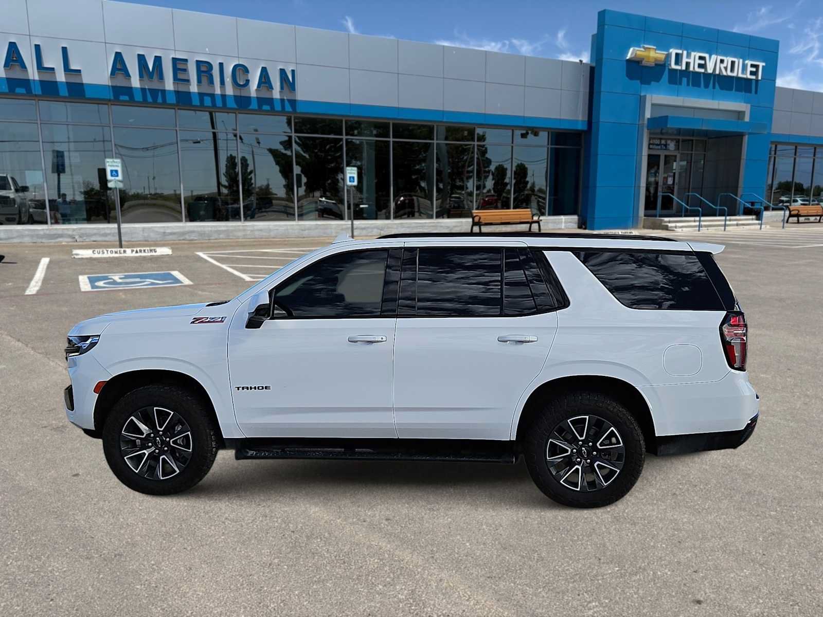 Used 2021 Chevrolet Tahoe Z71 w/ Z71 Off-Road Package AWD/4WD image 5