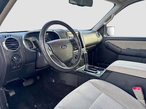 Used 2008 Ford Explorer XLT image 10