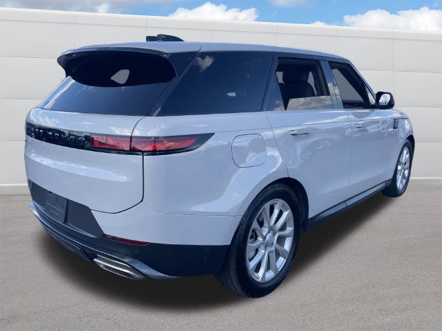 Used 2025 Land Rover Range Rover Sport SE AWD/4WD image 9
