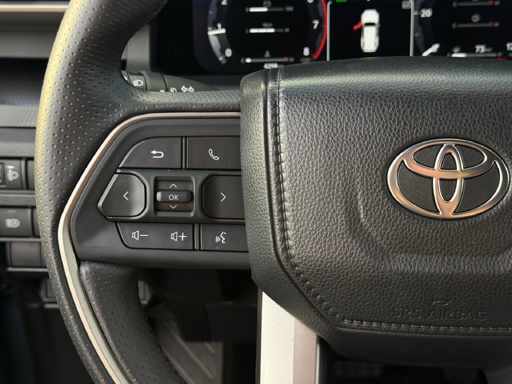 Used 2026 Toyota 4Runner Limited AWD/4WD image 12
