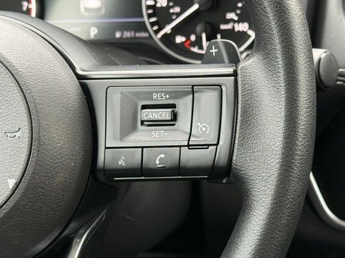 Used 2023 Nissan Rogue S image 18