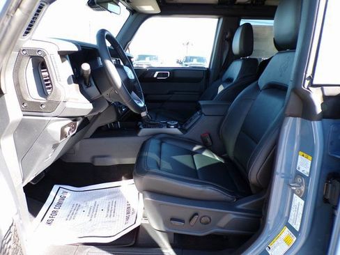 New 2025 Ford Bronco Badlands image 10