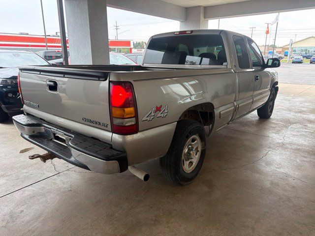 Used 2001 Chevrolet Silverado 1500 LS w/ Firm Ride Suspension Pkg AWD/4WD image 8