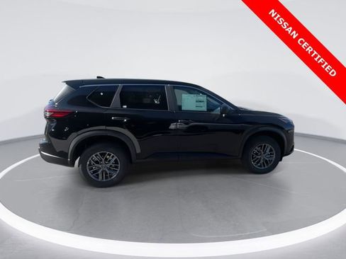 Certified 2025 Nissan Rogue S image 9