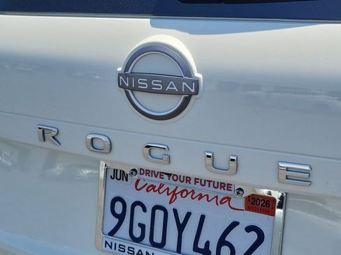 Used 2023 Nissan Rogue SL w/ SL Premium Package FWD image 31
