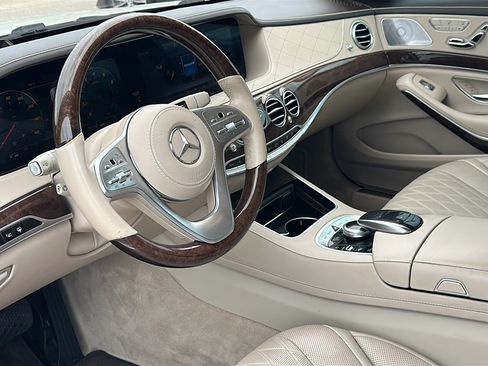 Used 2019 Mercedes-Benz S 560 Sedan image 12
