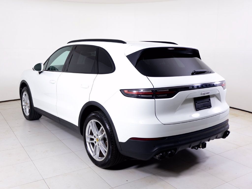 Certified 2022 Porsche Cayenne AWD/4WD image 3