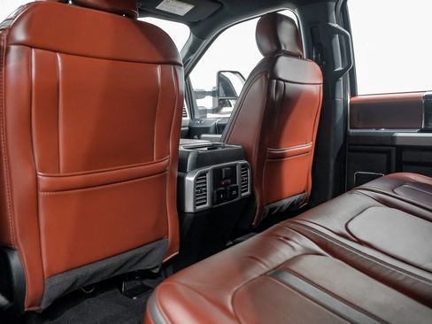 Used 2020 Ford F450 Platinum w/ FX4 Off-Road Package image 41