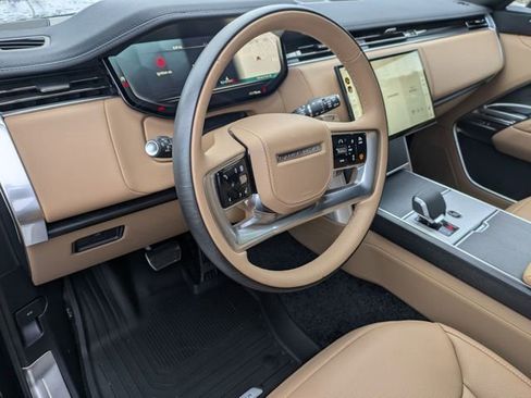 New 2026 Land Rover Range Rover Long Wheelbase SE image 7
