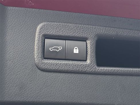 Used 2018 Lexus NX 300h AWD image 18