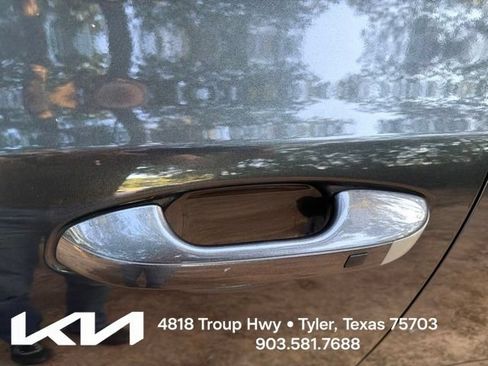 Certified 2021 Kia Telluride EX w/ EX Premium Package AWD/4WD image 6