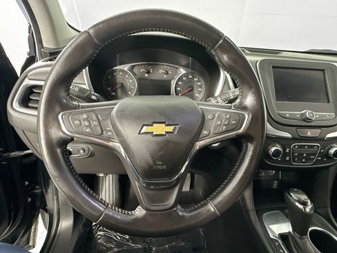 Used 2020 Chevrolet Equinox LT FWD image 11