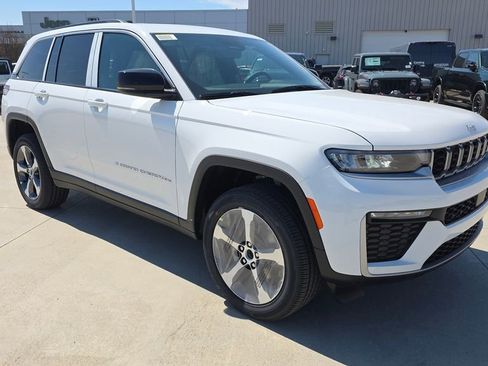 New 2026 Jeep Grand Cherokee Limited AWD/4WD image 7
