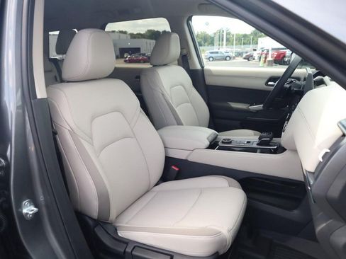 New 2026 Nissan Pathfinder SL AWD/4WD image 21