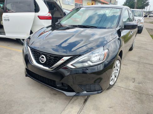 Used 2018 Nissan Sentra S FWD image 1