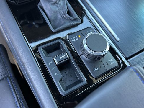 Used 2025 Toyota Tundra Platinum image 23