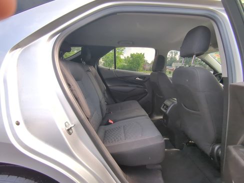 Used 2018 Chevrolet Equinox LT FWD image 10