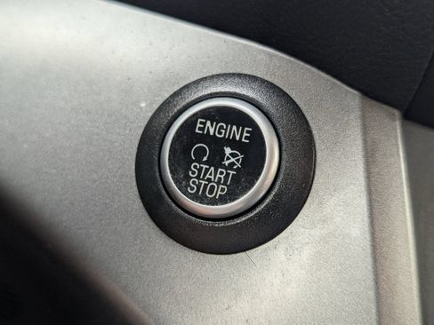 Used 2019 Ford Escape SEL FWD image 25