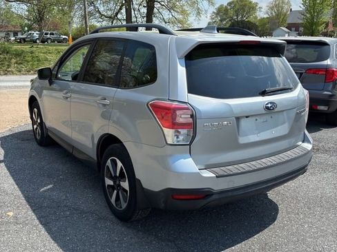Used 2017 Subaru Forester 2.5i Premium w/ All-Weather Package AWD/4WD image 4