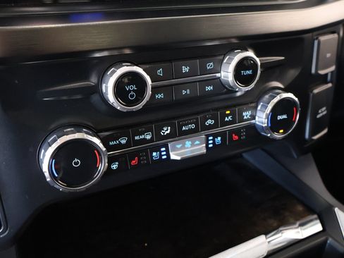 Used 2024 Ford F250 Lariat w/ Lariat Ultimate Package AWD/4WD image 8