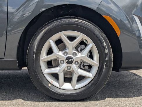 Certified 2025 Kia Soul LX w/ LX Technology Package FWD image 11