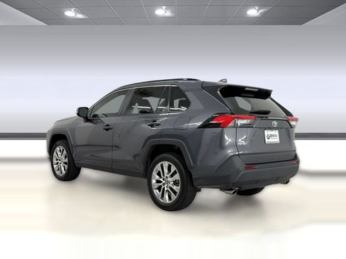 Used 2023 Toyota RAV4 XLE Premium FWD image 3
