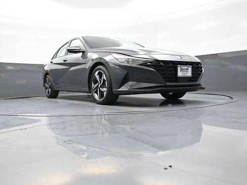 Certified 2023 Hyundai Elantra SEL w/ Convenience Package FWD image 27