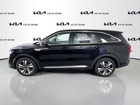 Certified 2023 Kia Sorento SX Prestige w/ Panoramic Sunroof Package image 5