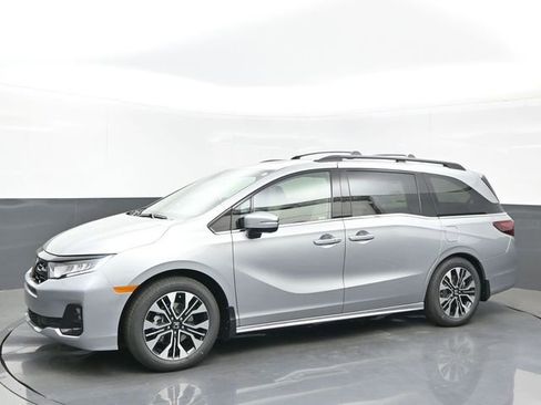 New 2026 Honda Odyssey Elite image 2