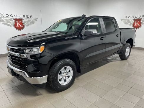 Used 2025 Chevrolet Silverado 1500 LT w/ Work Truck Package AWD/4WD image 3