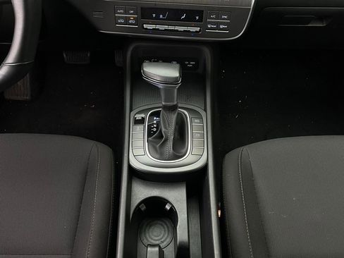 Used 2025 Hyundai Kona SEL image 15