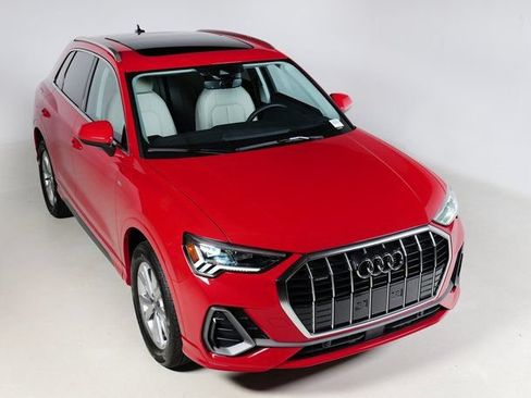 Used 2025 Audi Q3 2.0T Premium w/ Convenience Package AWD/4WD image 4