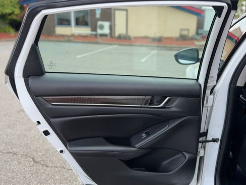 Used 2020 Honda Accord EX-L image 23