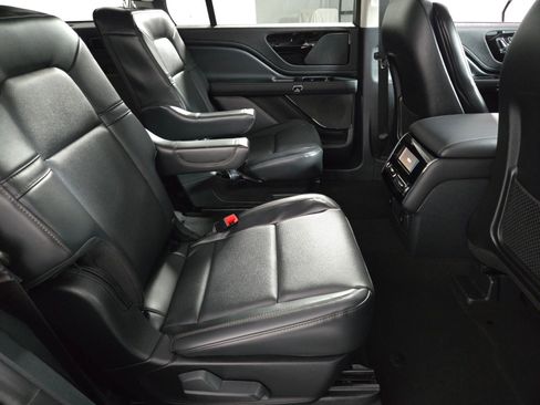 New 2026 Lincoln Aviator Premiere w/ Jet Appearance Package image 17