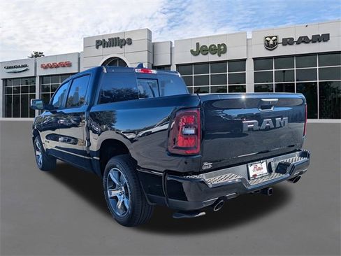New 2026 RAM 1500 Express image 7