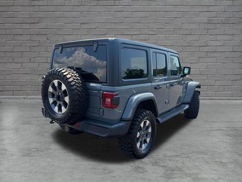 Used 2021 Jeep Wrangler Unlimited Sahara w/ Dual Top Group AWD/4WD image 9