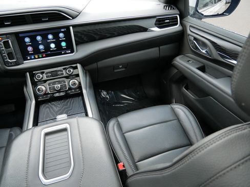 Used 2021 GMC Yukon Denali w/ Denali Ultimate Package image 11