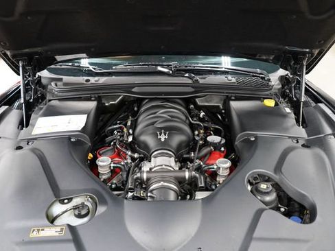 Used 2012 Maserati GranTurismo Convertible RWD image 19