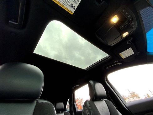 Used 2019 Ford Edge ST w/ Cold Weather Package image 12