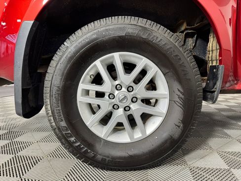 Used 2018 Nissan Frontier SV image 40