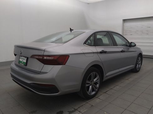 Used 2024 Volkswagen Jetta SE FWD image 10