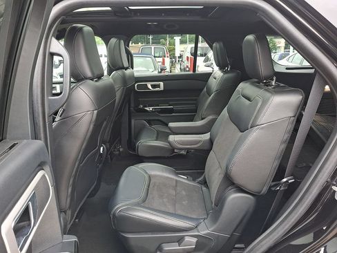 Used 2022 Ford Explorer ST w/ ST Street Pack AWD/4WD image 12